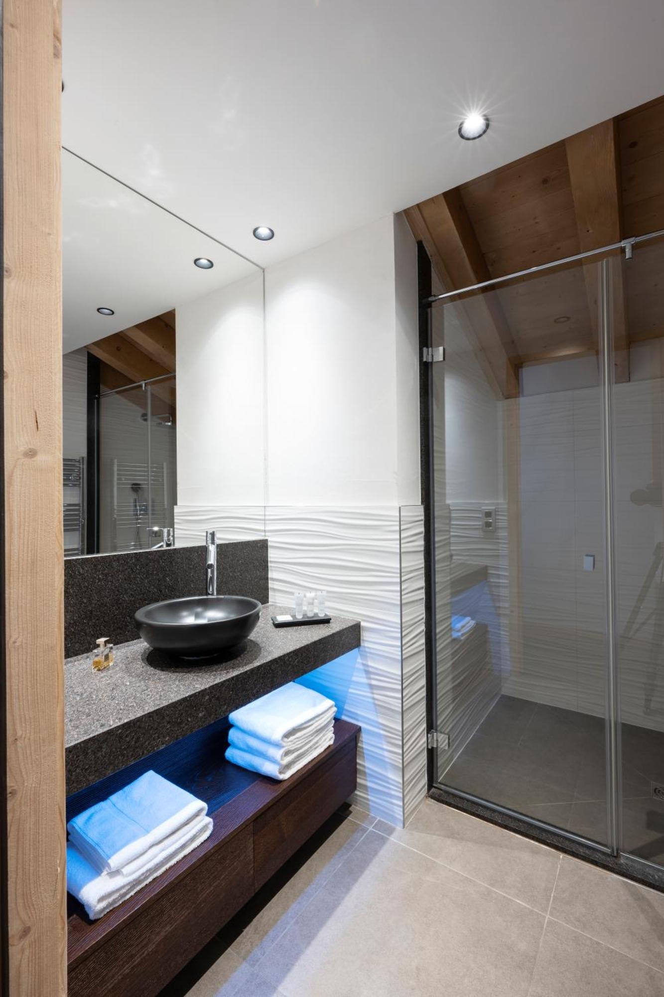 Appartement 3 Chambres en Duplex pour 8 Personnes avec Accès au Spa